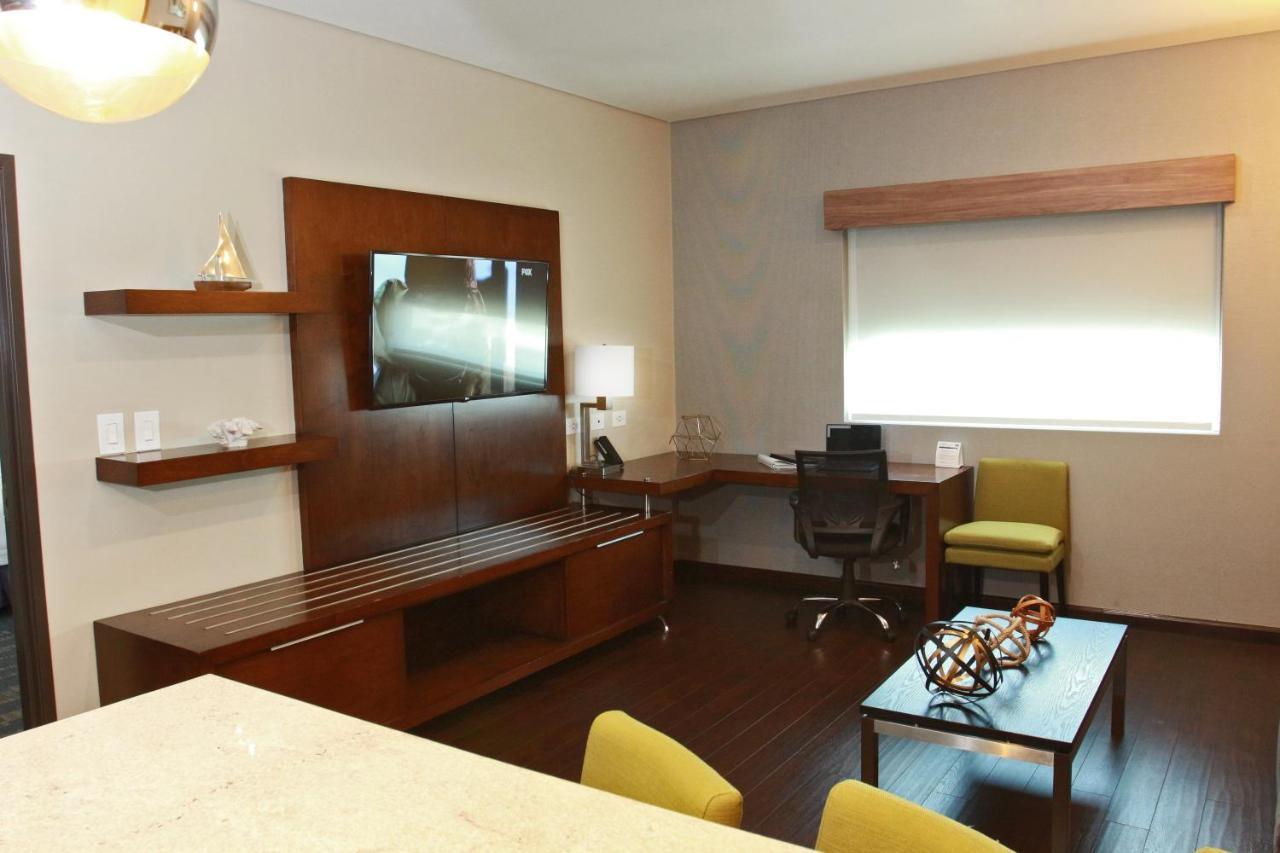 Holiday Inn Express & Suites Mexicali By Ihg Екстериор снимка